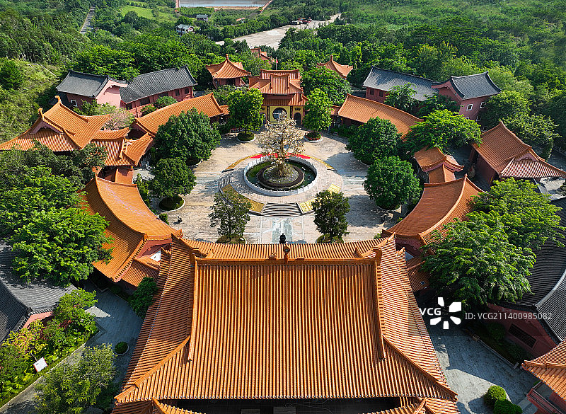 广东省河源市客天下国际旅游度假区巴伐利亚庄园福源寺航拍图片素材