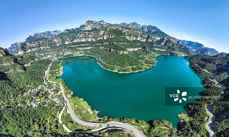 航拍河安阳林州太行山大峡谷平湖风光图片素材