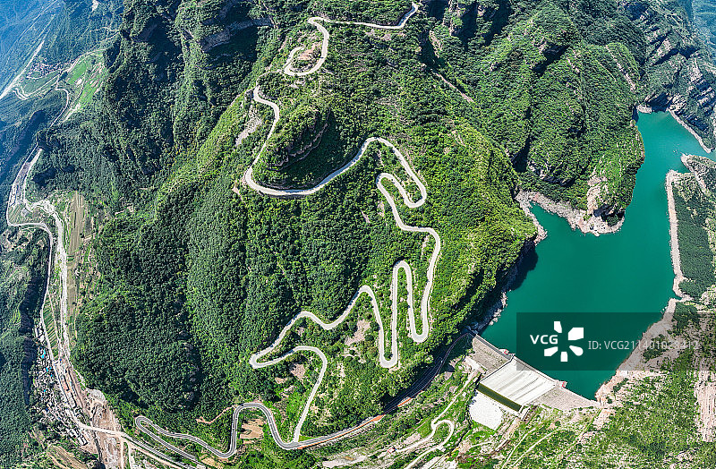 航拍河安阳林州太行山大峡谷平湖风光图片素材