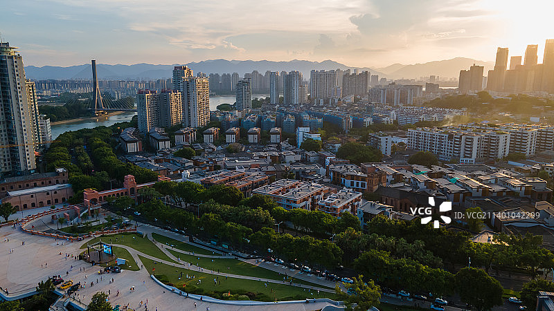 航拍福州闽江江景中洲岛烟台山江心公园图片素材