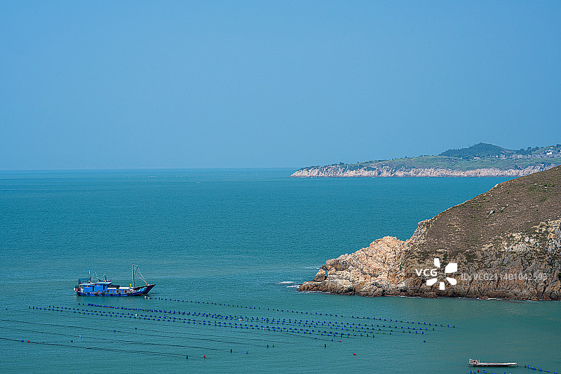 渔船停泊的海湾图片素材