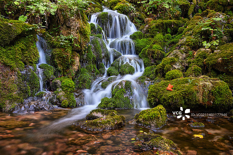 奥地利森林瀑布风光图片素材