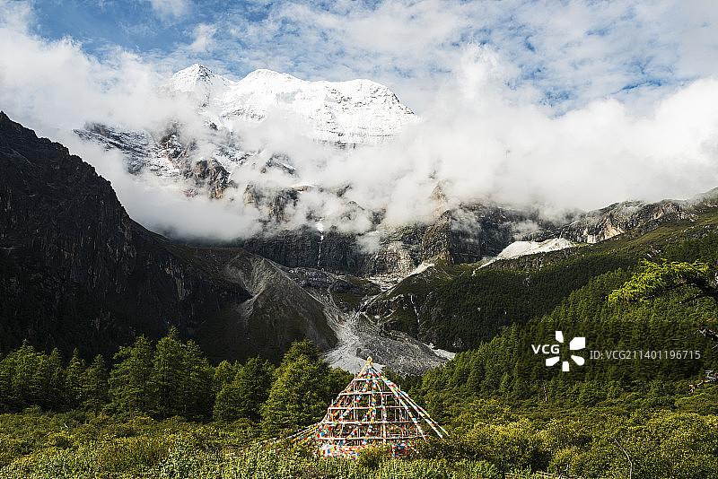 稻城亚丁仙乃日图片素材