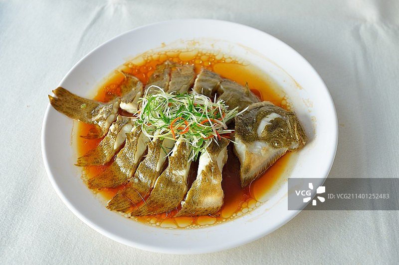 粤菜桂菜《厚切清蒸多宝鱼》图片素材