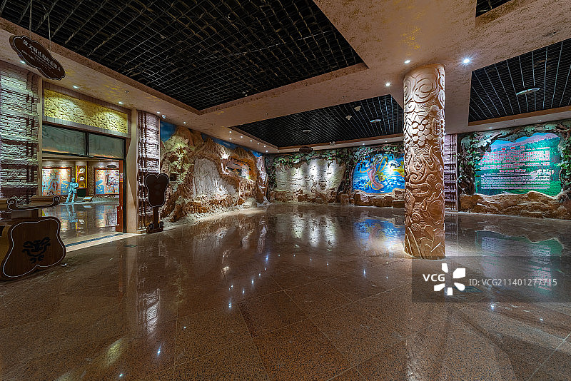 新疆吐鲁番火焰山地下展览馆图片素材