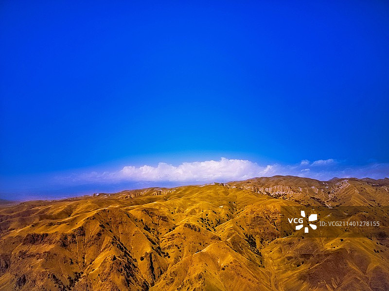 秋日山峦 拍摄于新疆伊犁果子沟图片素材