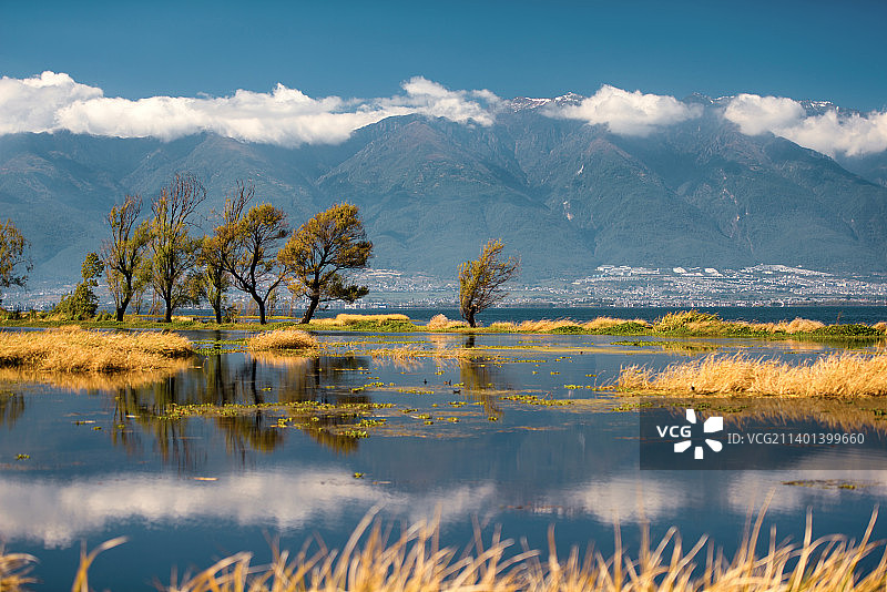 秋季苍山洱海图片素材
