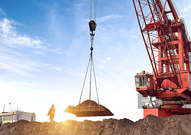 货运码头起重机图片素材