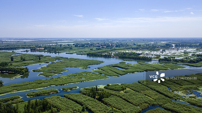 中国河北雄安白洋淀景区夏季水系航拍图图片素材