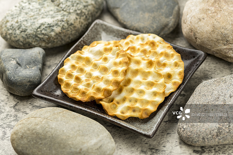 一盘山西传统名点石头饼石子饼特写图片素材