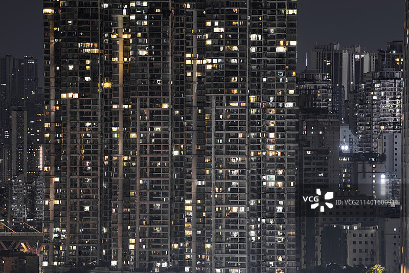 夜晚重庆市渝中半岛建筑群的万家灯火图片素材