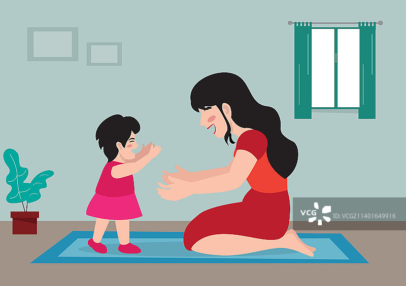 母亲张开双臂帮助蹒跚学步的孩子图片素材