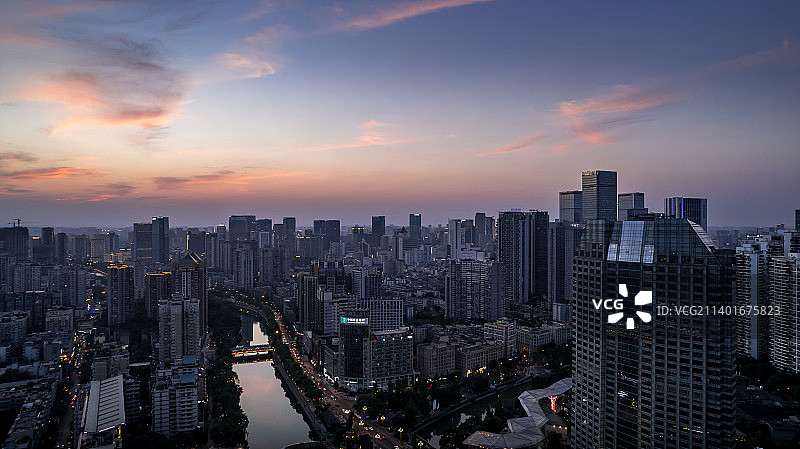 四川省成都市锦江区府南河、春熙路、太古里商圈夜景航拍，现代都市夜景航拍图片素材