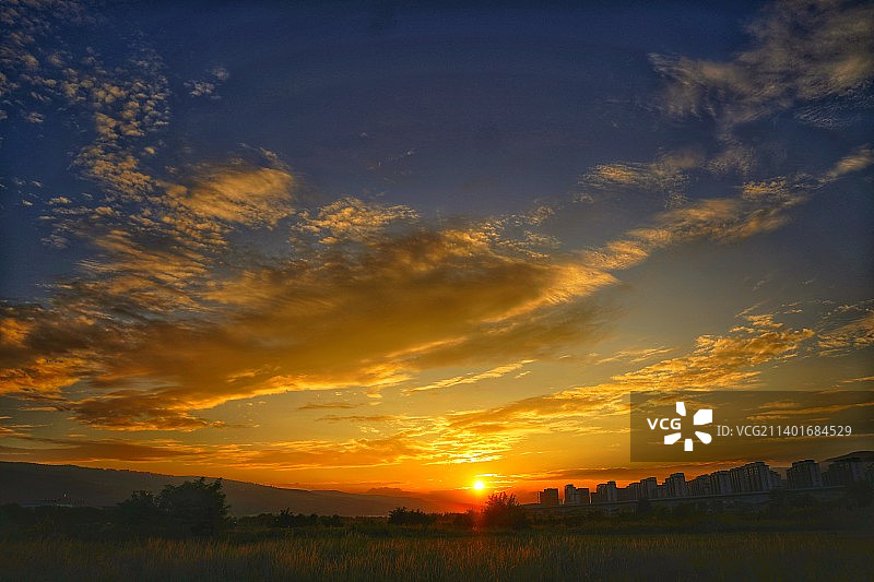 秋雨初歇 夕阳无限图片素材