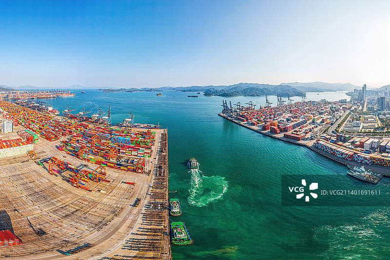 广东省深圳市盐田区盐田港国际集装箱码头航拍图片素材