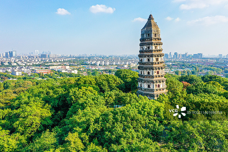 航拍江苏苏州虎丘山风景名胜区虎丘塔云岩寺塔图片素材