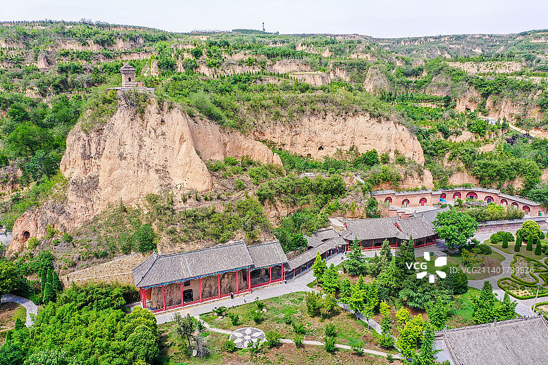 航拍河南郑州巩义石窟寺 大力山南麓巩县石窟群图片素材