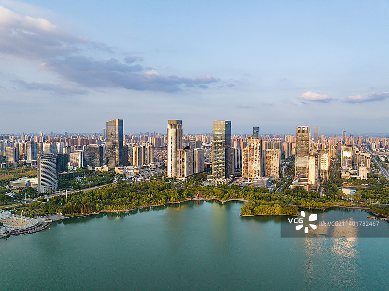 合肥天鹅湖地标建筑城市风光全景图片素材