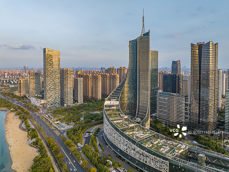 合肥天鹅湖地标建筑城市风光全景图片素材