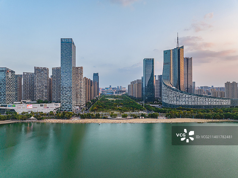 合肥天鹅湖地标建筑城市风光全景图片素材