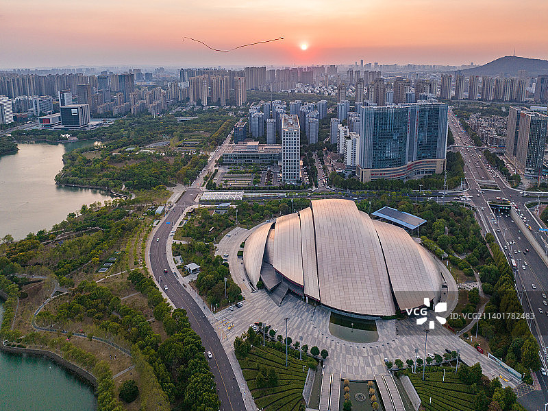 合肥天鹅湖地标建筑城市风光全景图片素材