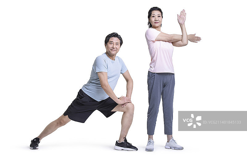 快乐的老年夫妇锻炼身体图片素材