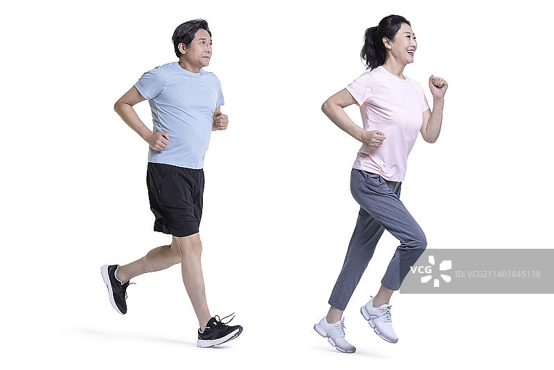 快乐的老年夫妇锻炼身体图片素材