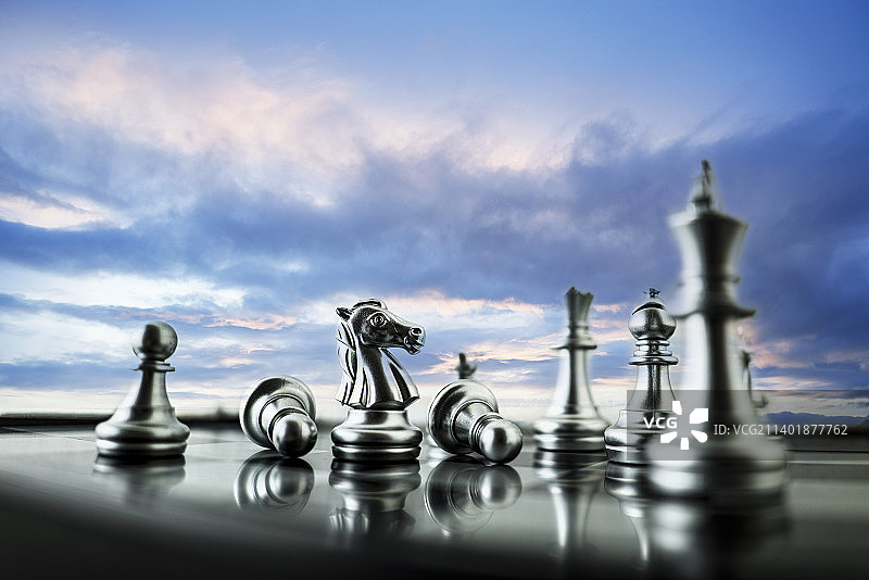 国际象棋，商务，金融，下棋，布局，运筹帷幄，配置，管理，棋子，白领，投资，风险，下注，交易，沟通，经图片素材