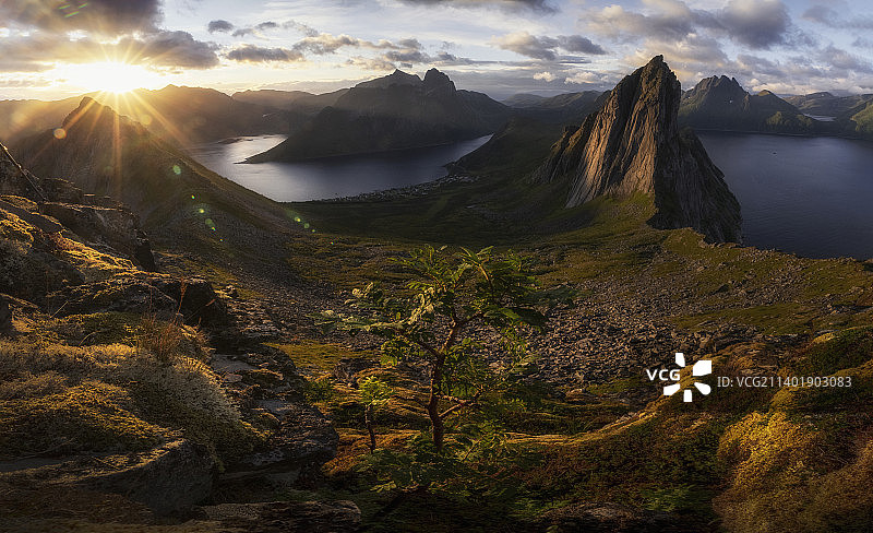 第一缕阳光图片素材