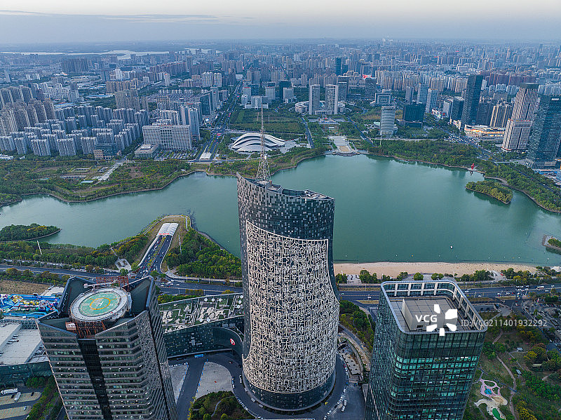 合肥天鹅湖政务服务中心绿轴公园城市风光日落图片素材