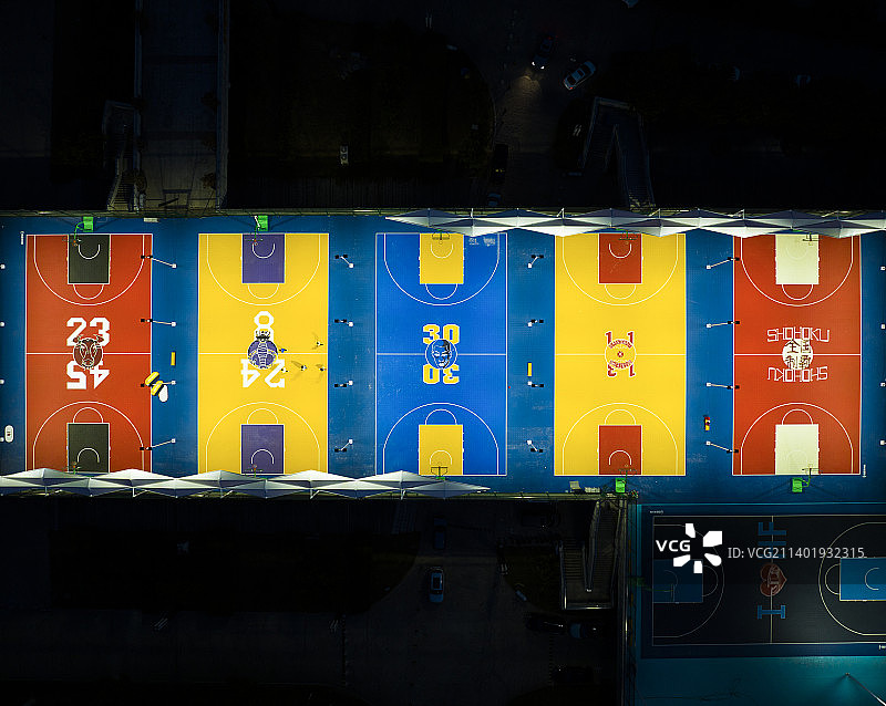 航拍奥林匹克体育中心彩色篮球场图片素材