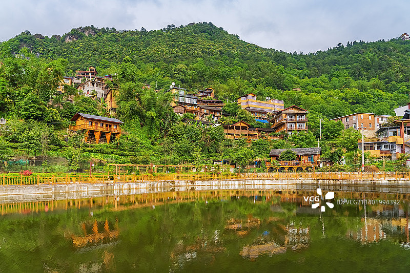 中国怒江傈僳族自治州福贡县老母登古村落的美景图片素材