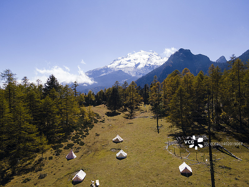 哈巴雪山图片素材