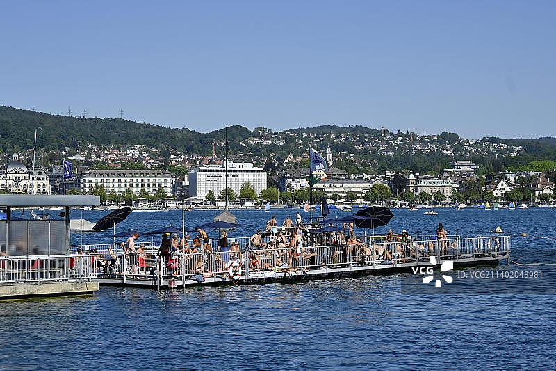 瑞士苏黎世恩格湖浴场图片素材