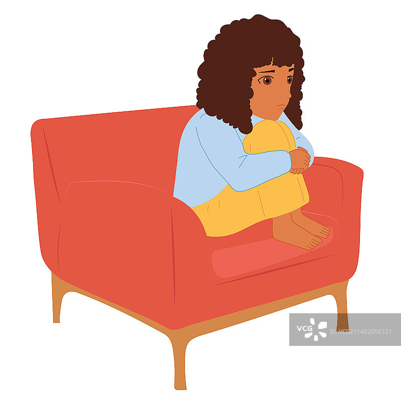 坐在扶手椅上悲伤的小女孩图片素材