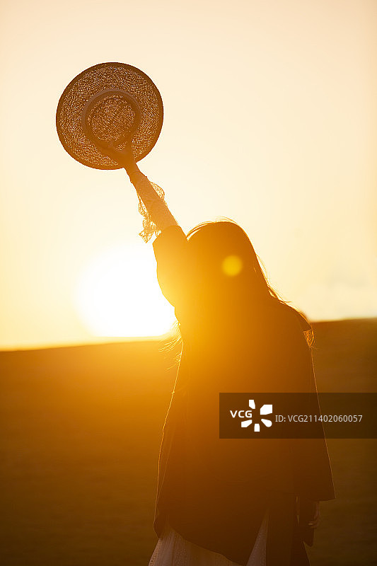日出奔向未来前进图片素材
