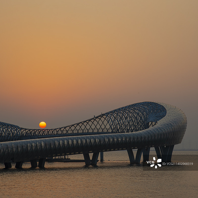 观景台日出图片素材