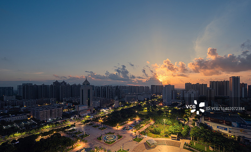 广东省茂名市茂南区市区城市风光日出日落蓝天白云彩虹火烧云图片素材