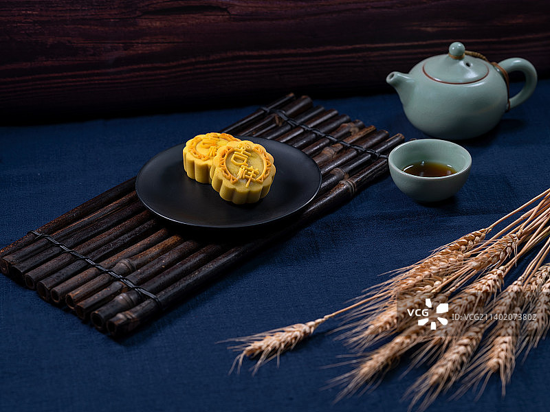 小饼如嚼月图片素材