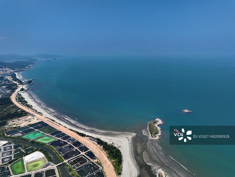 广东省惠州市惠东县双月湾日出东山海岸黑排角情人岛航拍图片素材