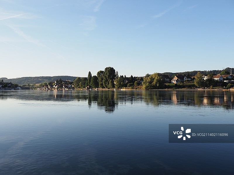 瑞士施泰因莱茵河畔小镇全景图片素材