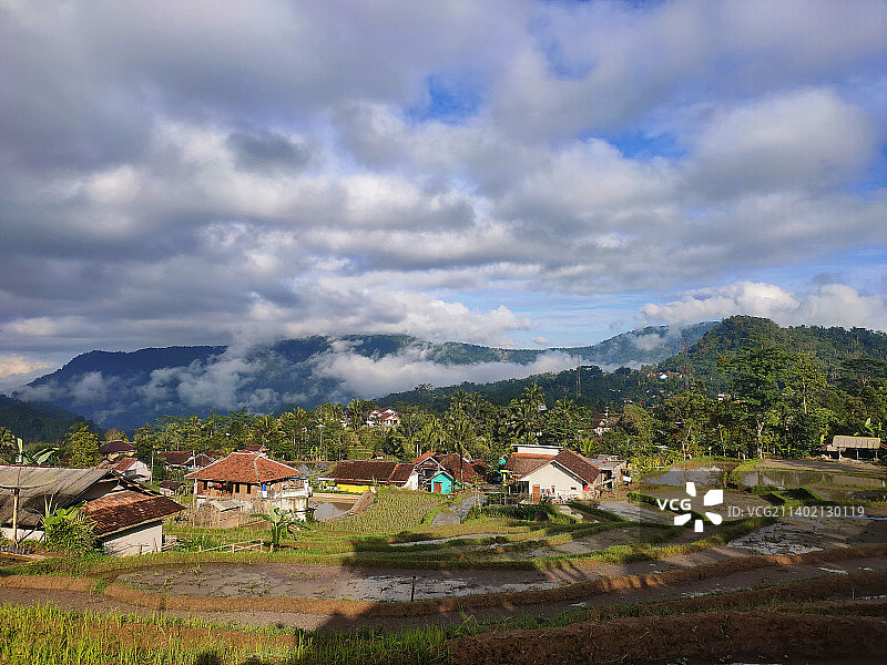 印度尼西亚西爪哇省房屋原野风光图片素材