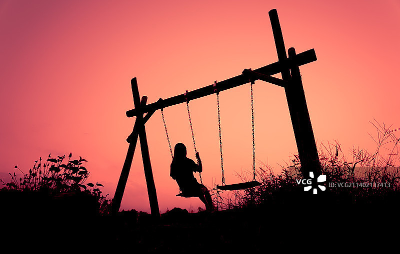 秋千剪影图片素材