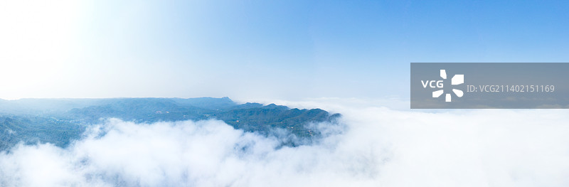 清晨云海山脉航拍风光图片素材