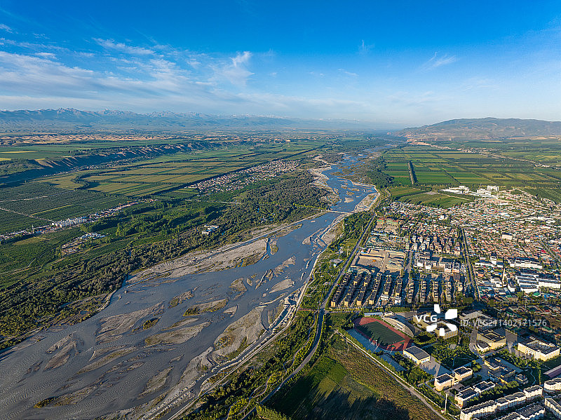 航拍新疆特克斯县特克斯河图片素材