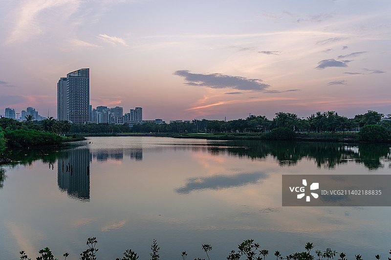 户外拍摄海南省海口市中央商务区图片素材