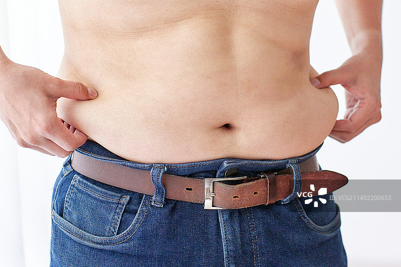 超重的日本男人图片素材