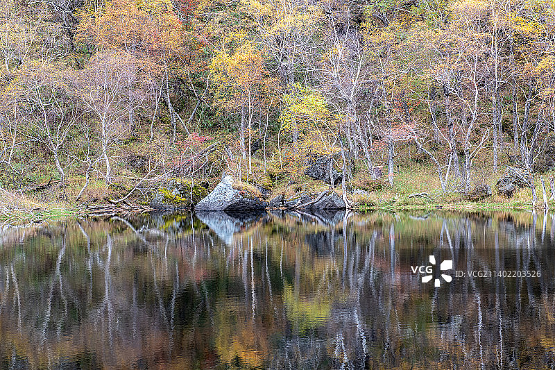 吉林长白山小天池秋日风光图片素材