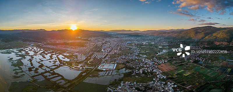 云南省红河州石屏县日落风光图片素材