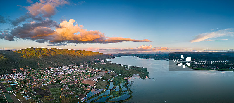云南省红河州石屏县异龙湖风光图片素材